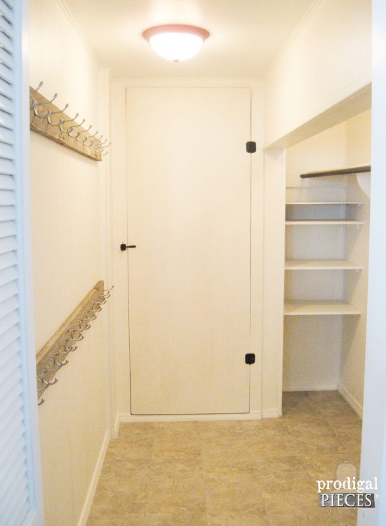 DIY Walk-In Closet Makeover with Barn Wood by Prodigal Pieces www.prodigalpieces.com #prodigalpieces