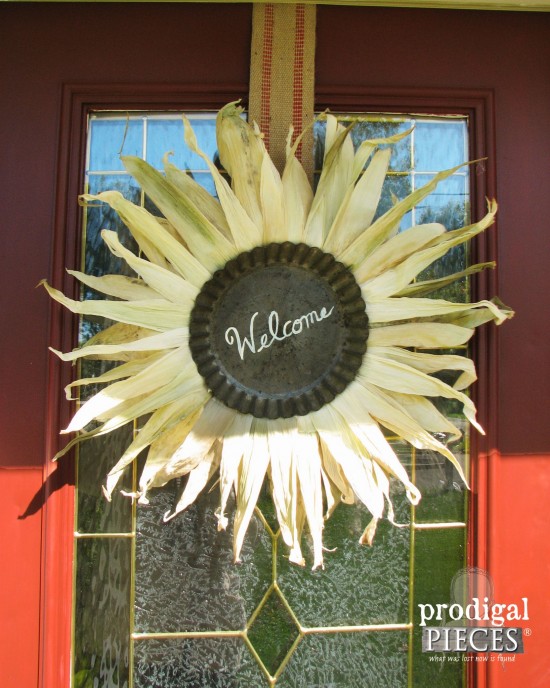 Creating a fall front door using repurposed and curbside finds says "Welcome Home" by Prodigal Pieces www.prodigalpieces.com #prodigalpieces
