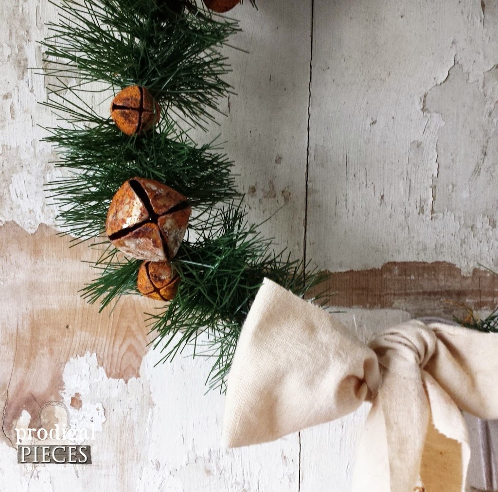 Repurposed Rusty Bell Wreath by Prodigal Pieces | prodigalpieces #prodigalpieces