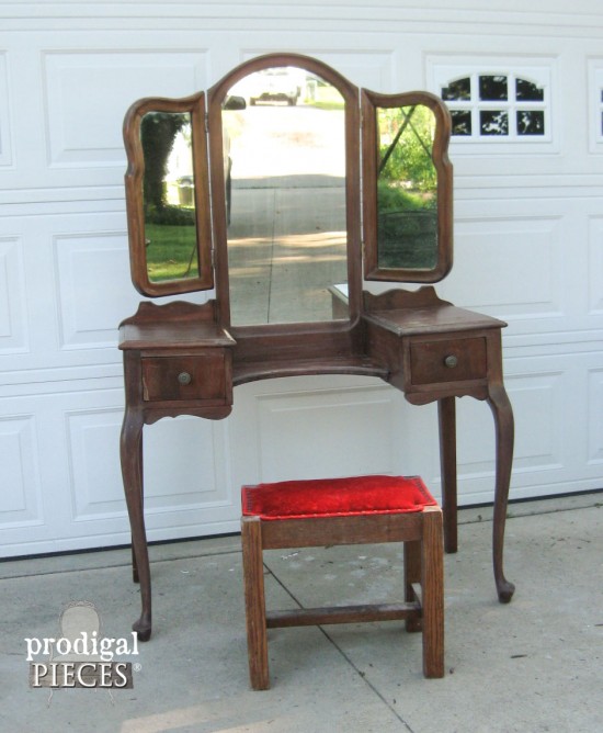 It's Antique Makeover Time with a Chair, a Foot Stool, and an Antique Wash Stand by Prodigal Pieces www.prodigalpieces.com #prodigalpieces
