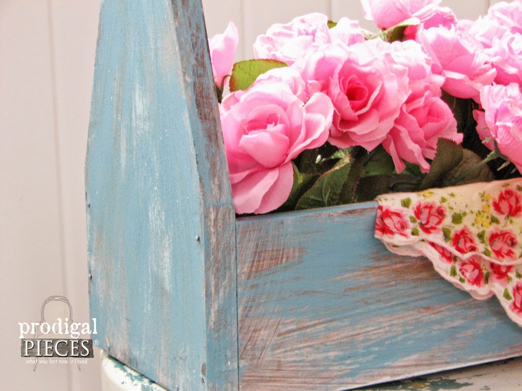 DIY: Creating Time-worn Effect with Layers of Paint by Prodigal Pieces www.prodigalpieces.com #prodigalpieces