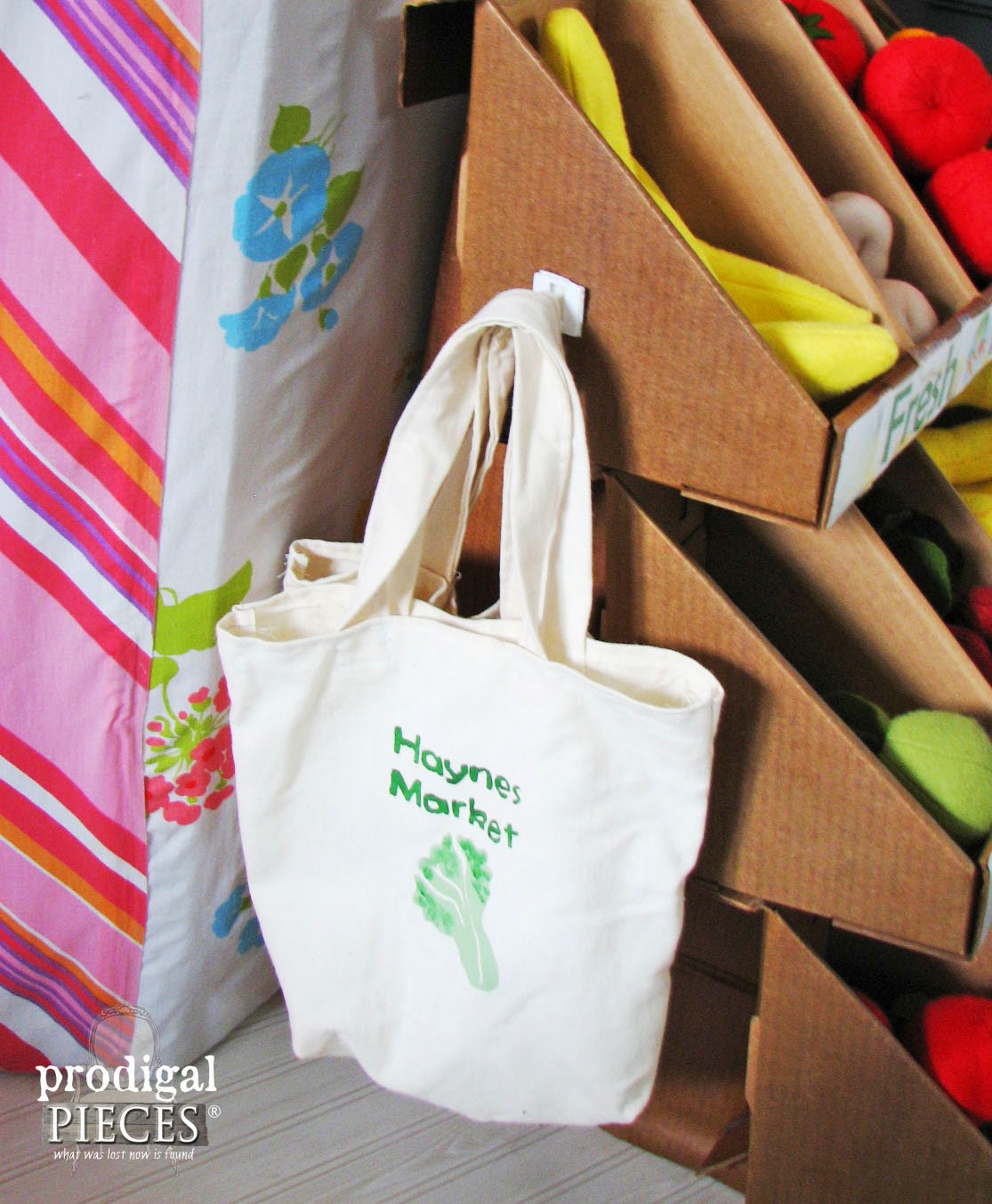 Handmade Market Tote Bags for Pretend Play by Prodigal Pieces | prodigalpieces.com #prodigalpieces