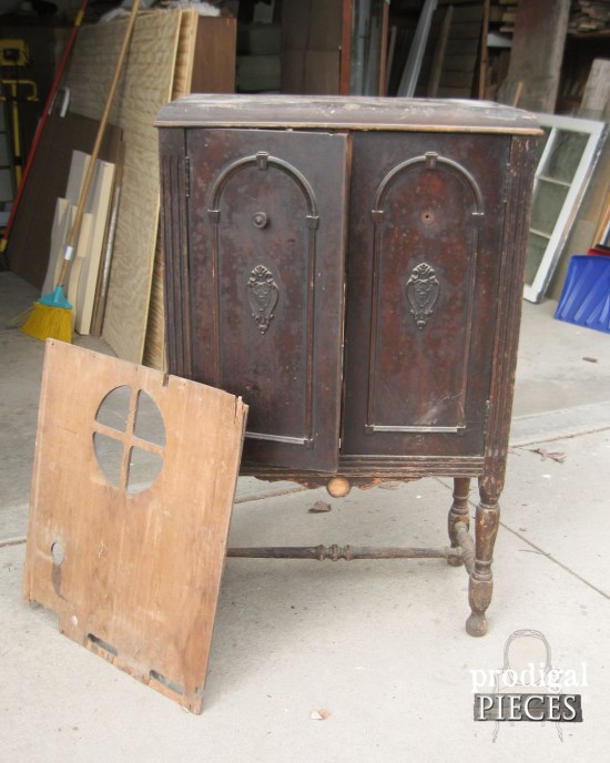 Antique Stereo Repurposed Into Sewing Cabinet by Prodigal Pieces www.prodigalpieces.com #prodigalpieces